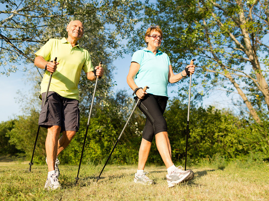 Скандинавская ходьба для пожилых людей