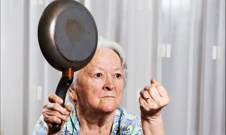 Старческая агрессия